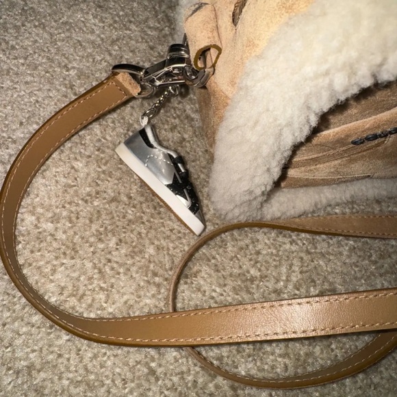 Golden Goose shearling and suede star bag - Picture 4 of 5